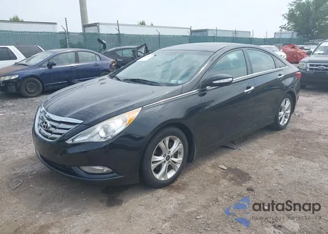 2013 Hyundai Sonata Limited z USA, uszkodzony, nr VIN 5NPEC4AC2DH728683